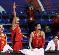 提前进军奥运会！中国女篮险胜西班牙